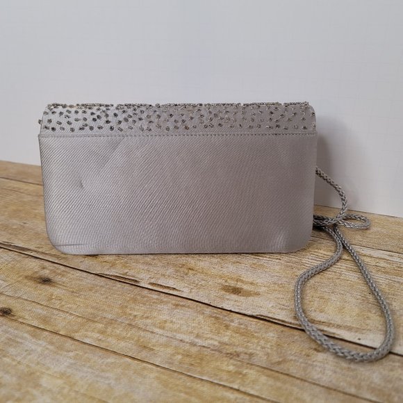 Small Silver Beaded Clutch - Picture 2 of 7